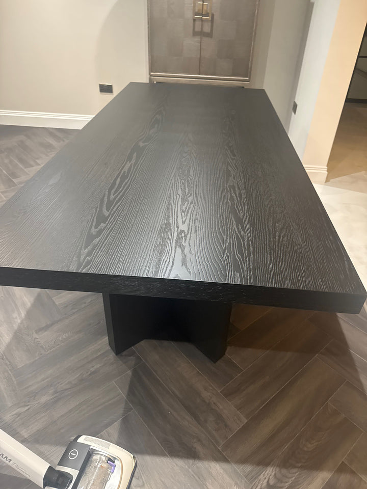 Berkeley Designs Sorrento Textured Dark Oak Dining Table With Chairs