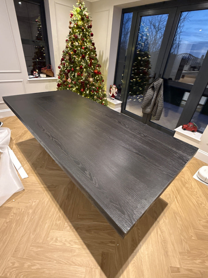 Berkeley Designs Sorrento Textured Dark Oak Dining Table With Chairs