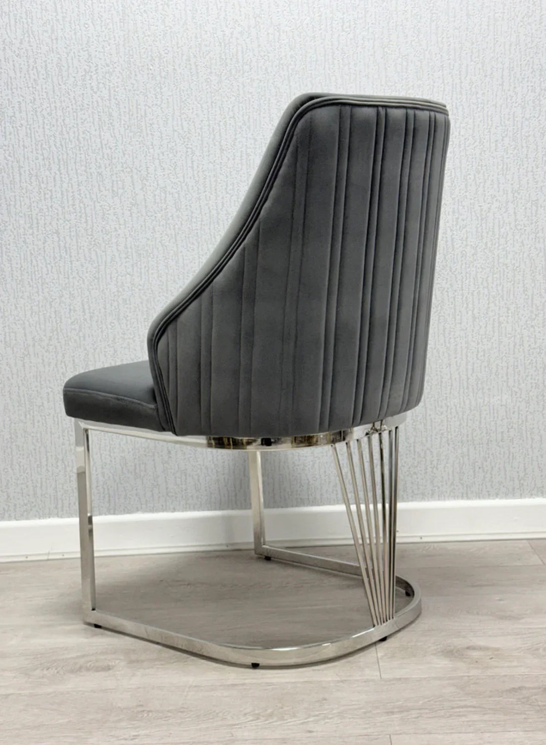 Louis Chrome Round Marble 130cm Dining Table With Carlton Velvet Dining Chairs